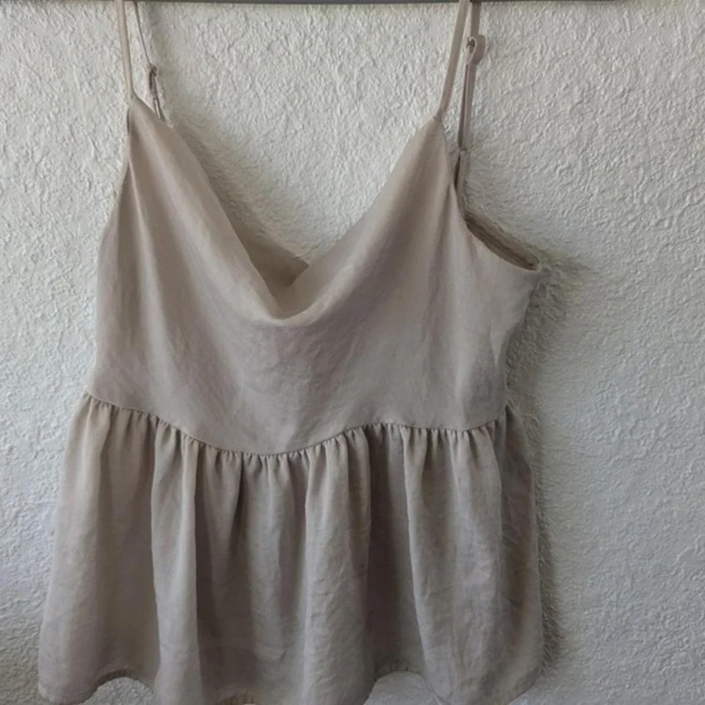 Extra‎ Small American Eagle cream spaghetti top
